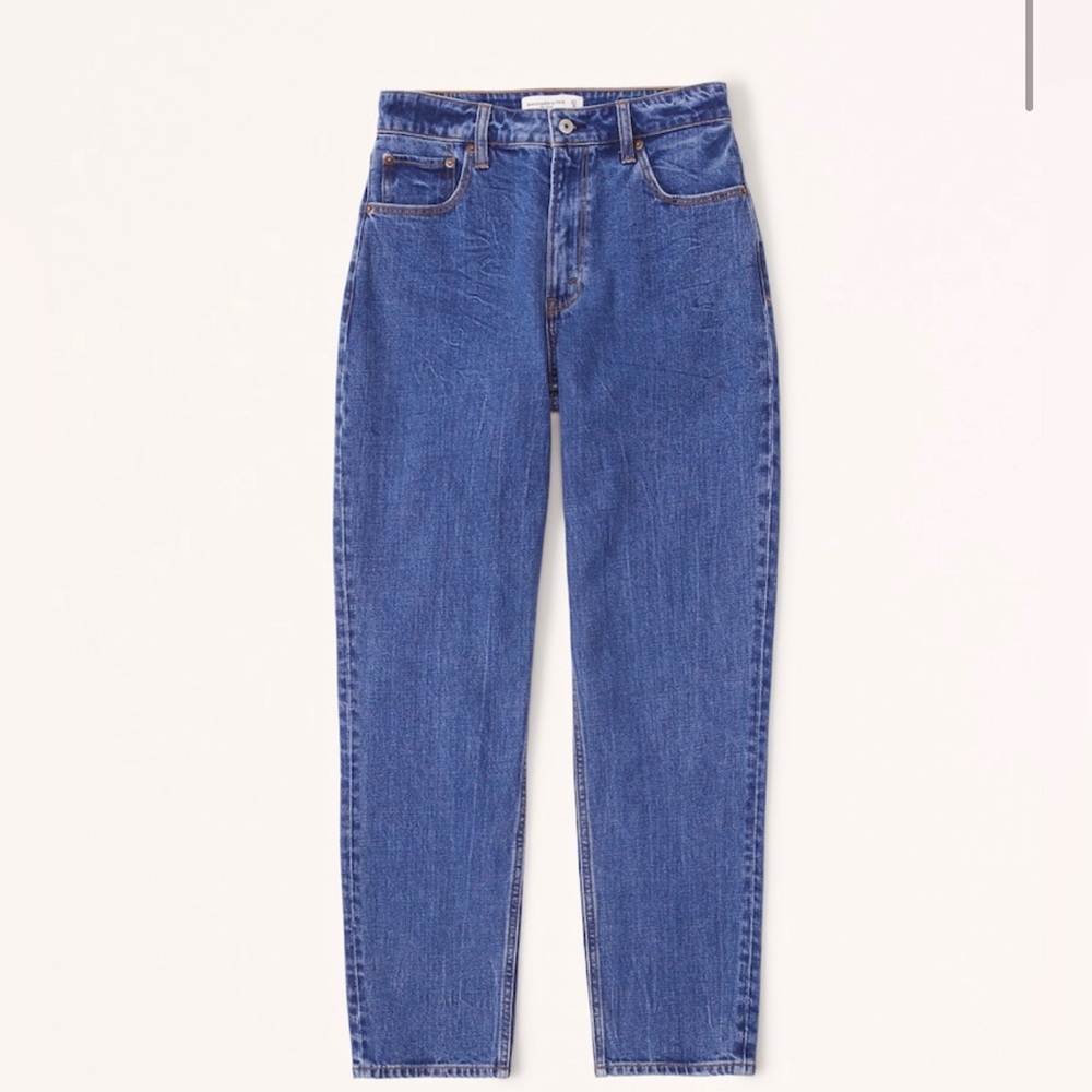 Ultra high rise 80s mom jean. **not curve love
